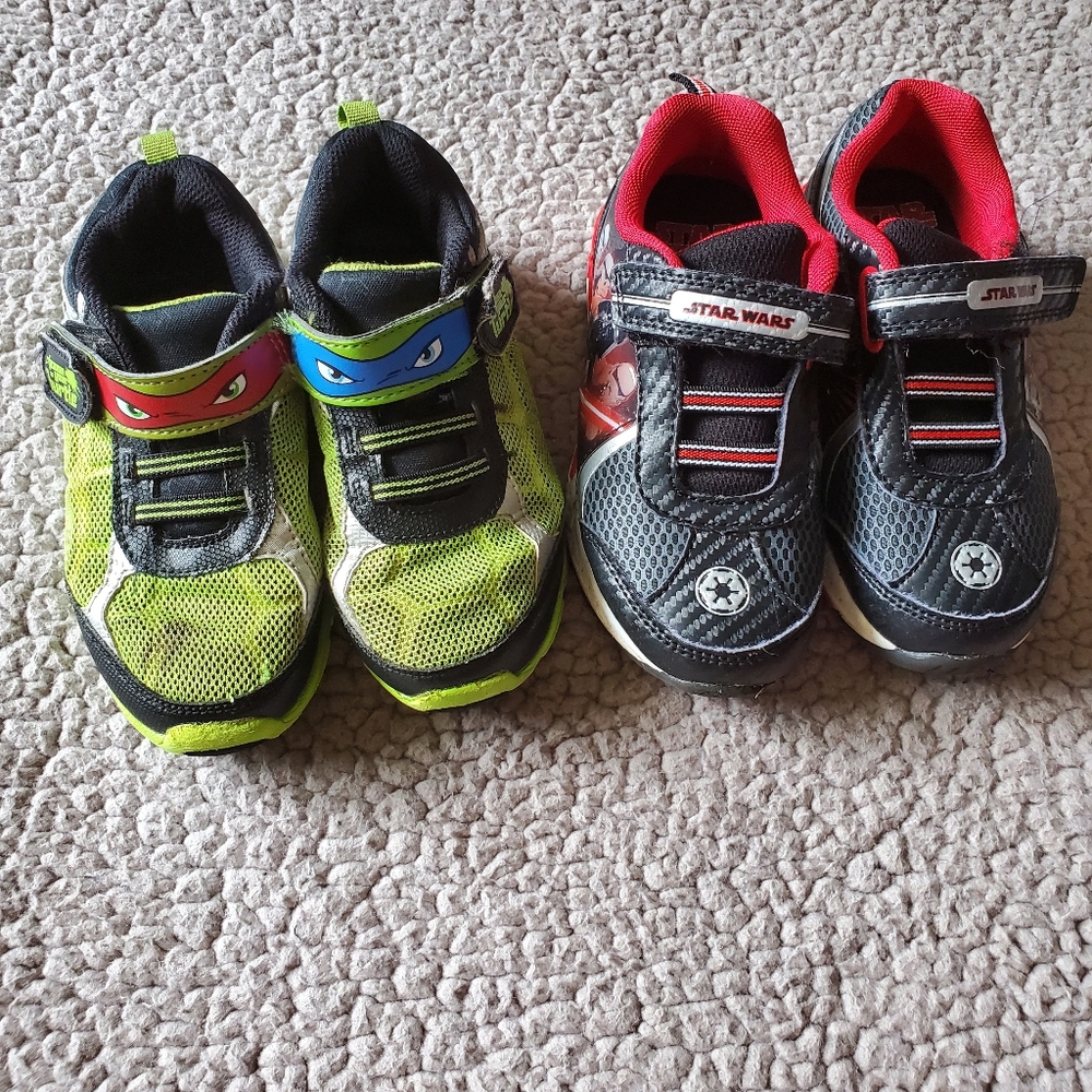 Velcro shoes